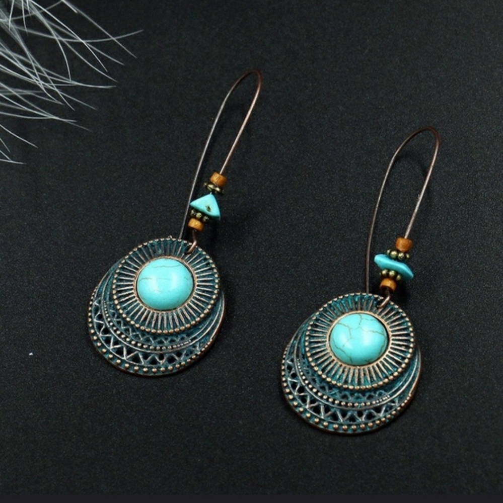 Boho tribal turquoise dangle earrings..NWT